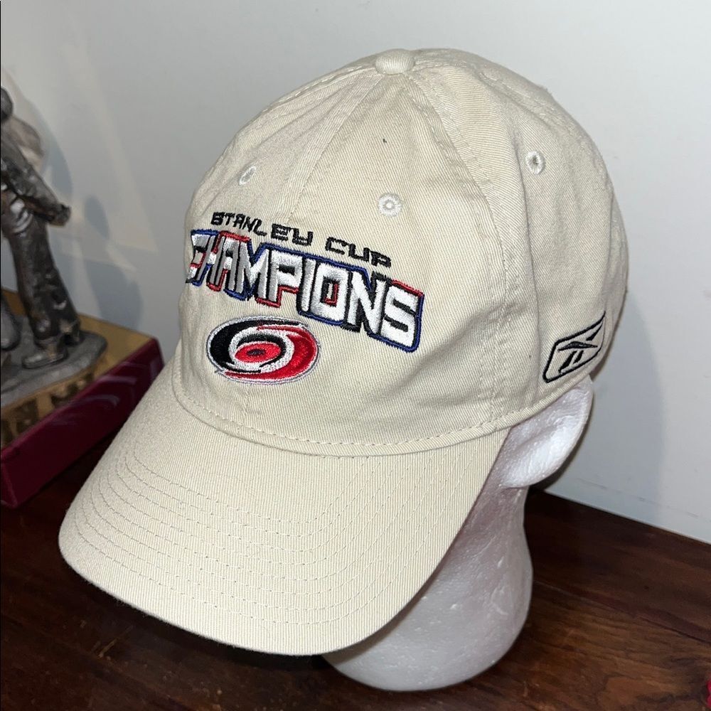2006 Stanley Cup Champions Carolina Hurricanes Deadstock NHL Hockey Baseball Cap